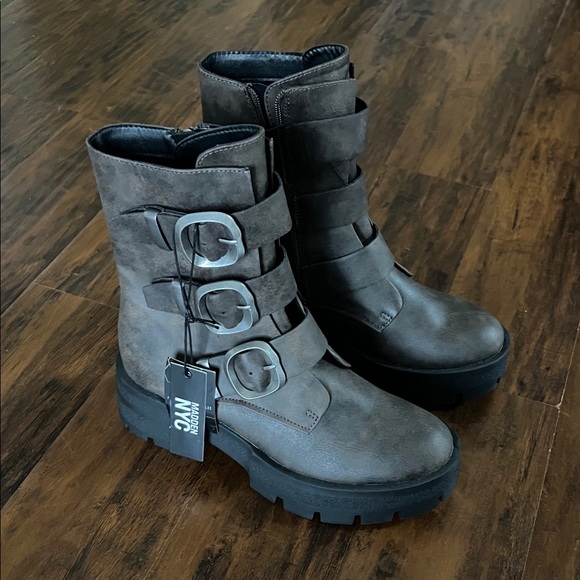 NWT Madden NYC Brown Buckle Strap Lug Sole Combat Boots Size 9 - Picture 3 of 10